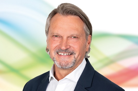 Figge Angela hg farbe kl 2024